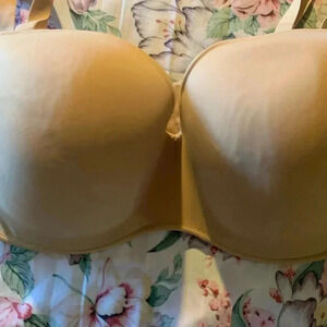 Cacique Women’s Tan Bra Size44 G